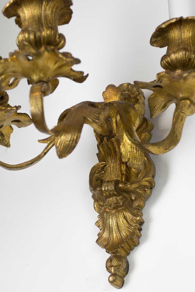 Pair of Louis XV Style Three-Armed Ormolu Sconces - French antique 壁燈 3