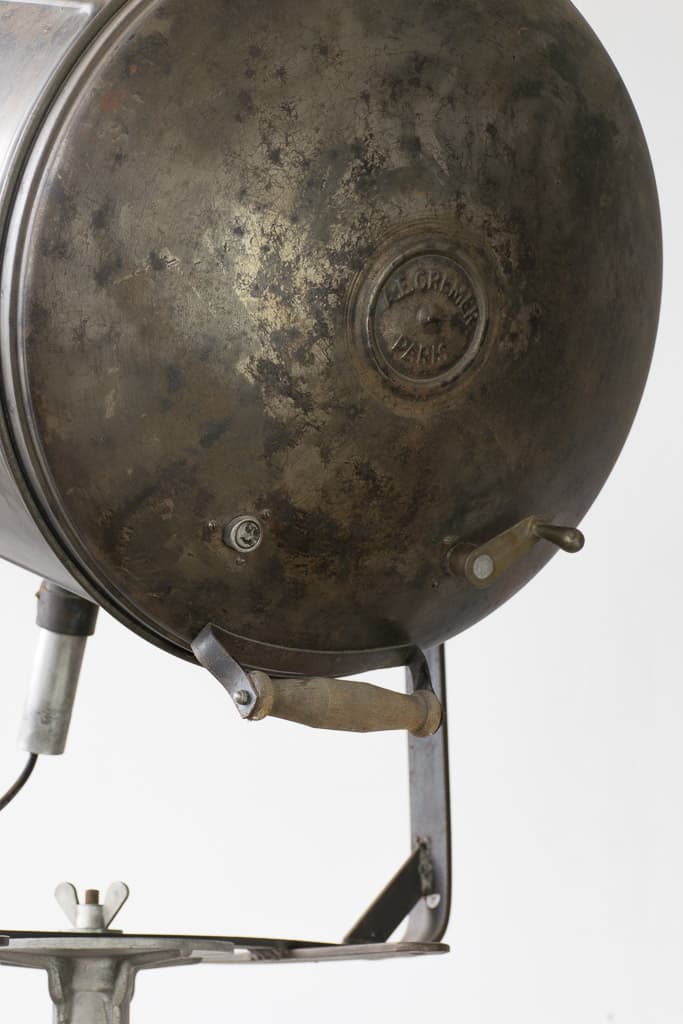 Early 20th Century Movie Theater Spotlight by Cremer - French antique 地燈 3