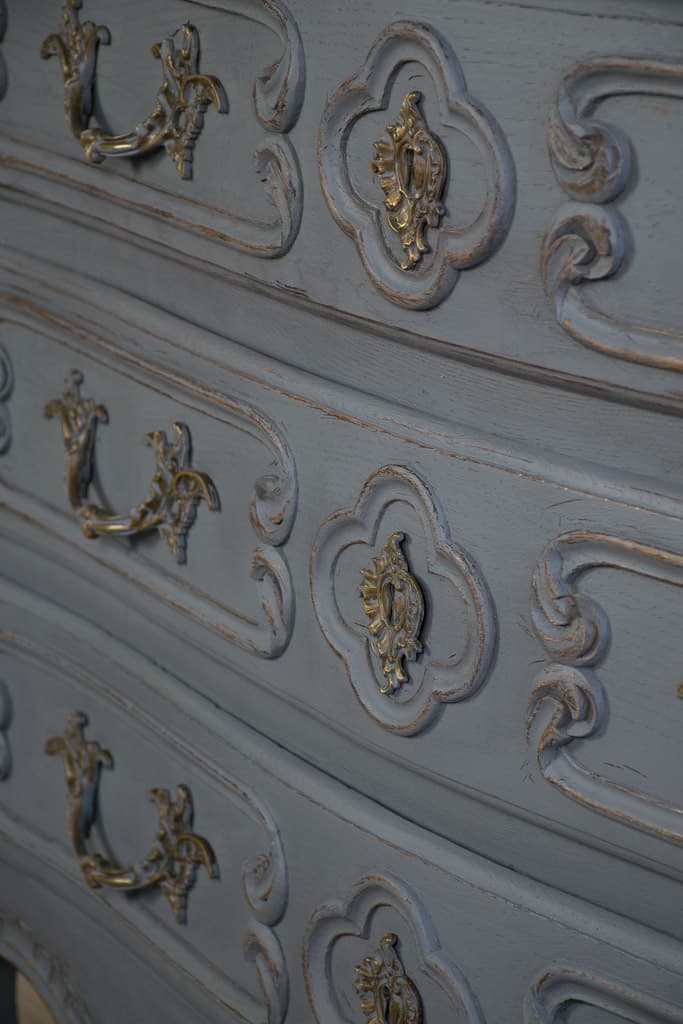 Late 19th Century Louis XV Style Hand-Painted Oak Chest of Drawers - French antique chest of drawers 2