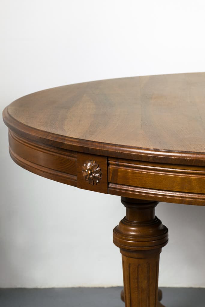 French Louis XVI Style Round Dining Table - French antique dining tables 2