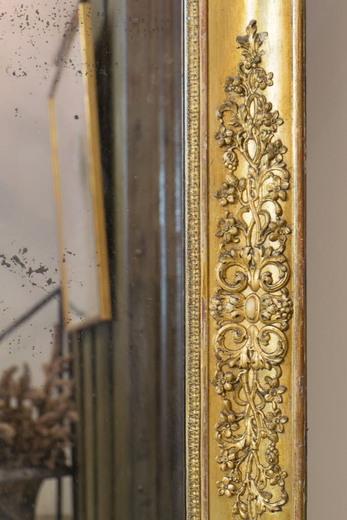 Exceptional Gilt Wood Louis XVI style Mercury Mirror - French antique mirrors 3