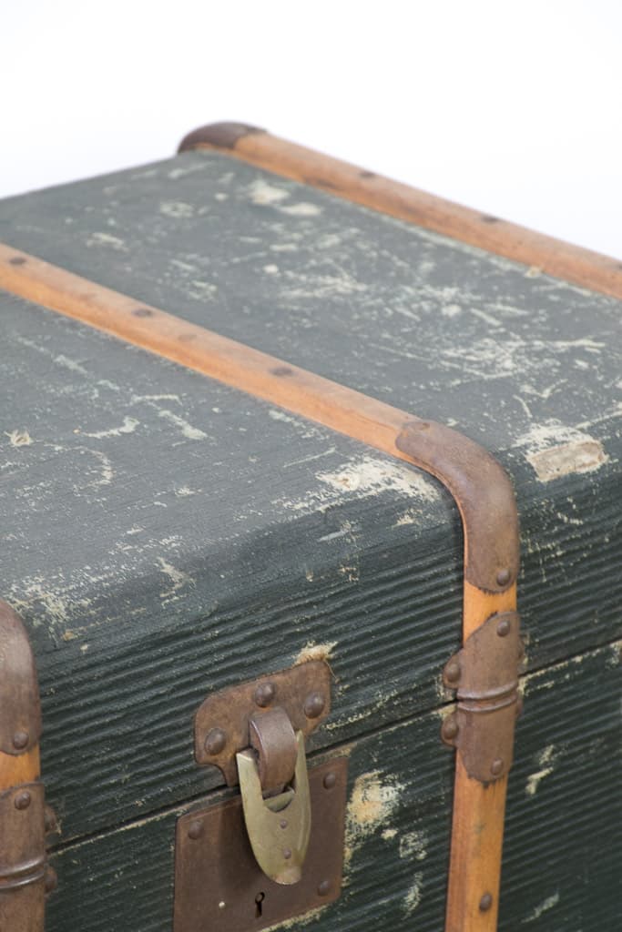 late 19th Century French Old Trunk - French antique trunks 3