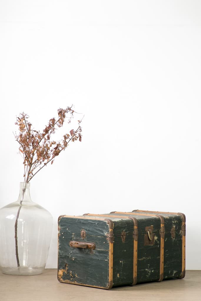late 19th Century French Old Trunk - French antique trunks 4