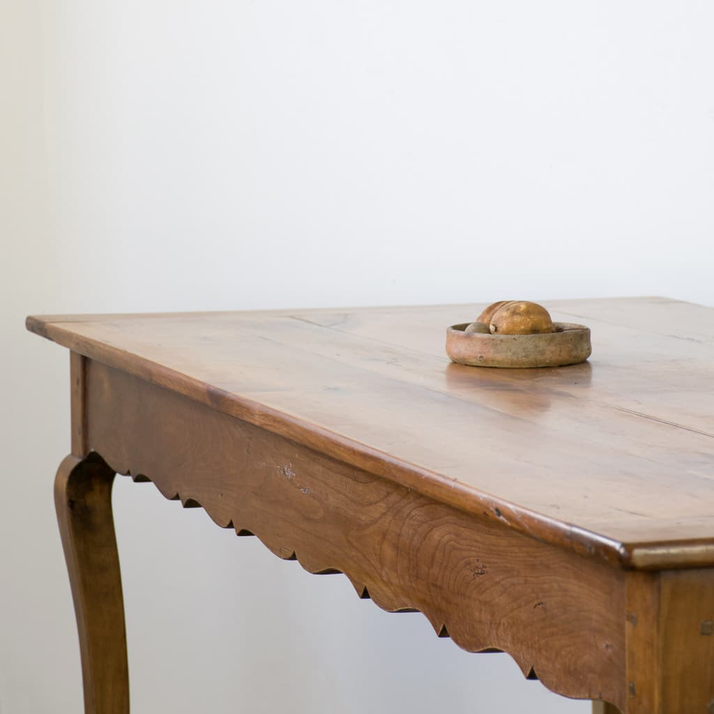 Elegant French Louis XV Style Dining Table - French antique dining tables 4