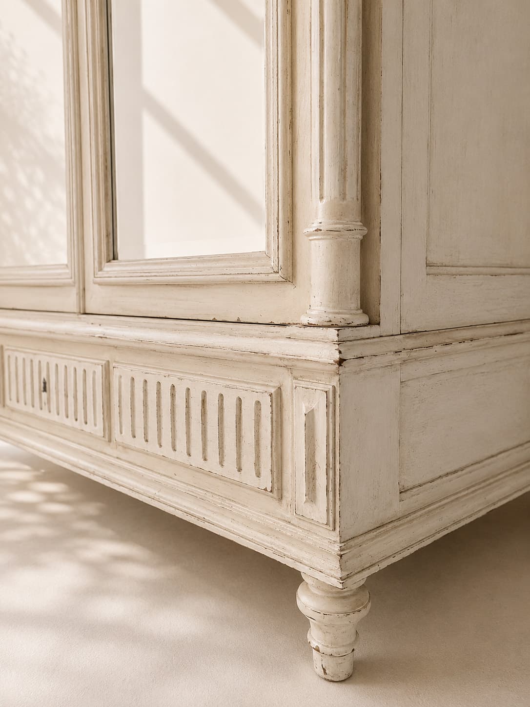 Large French Louis XVI Revival Mirrored Armoire with Distressed Painted Finish - French antique 書櫃 2