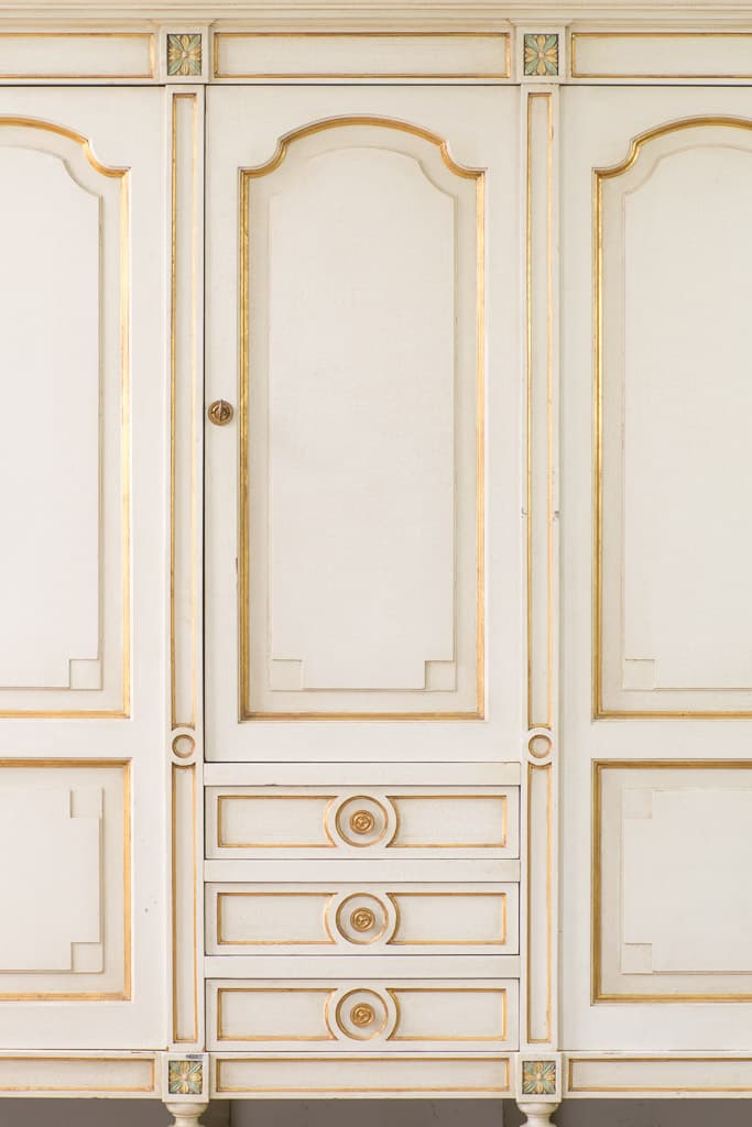 Large Louis XVI Style Mahogany Painted Wardrobe - French antique 書櫃 3