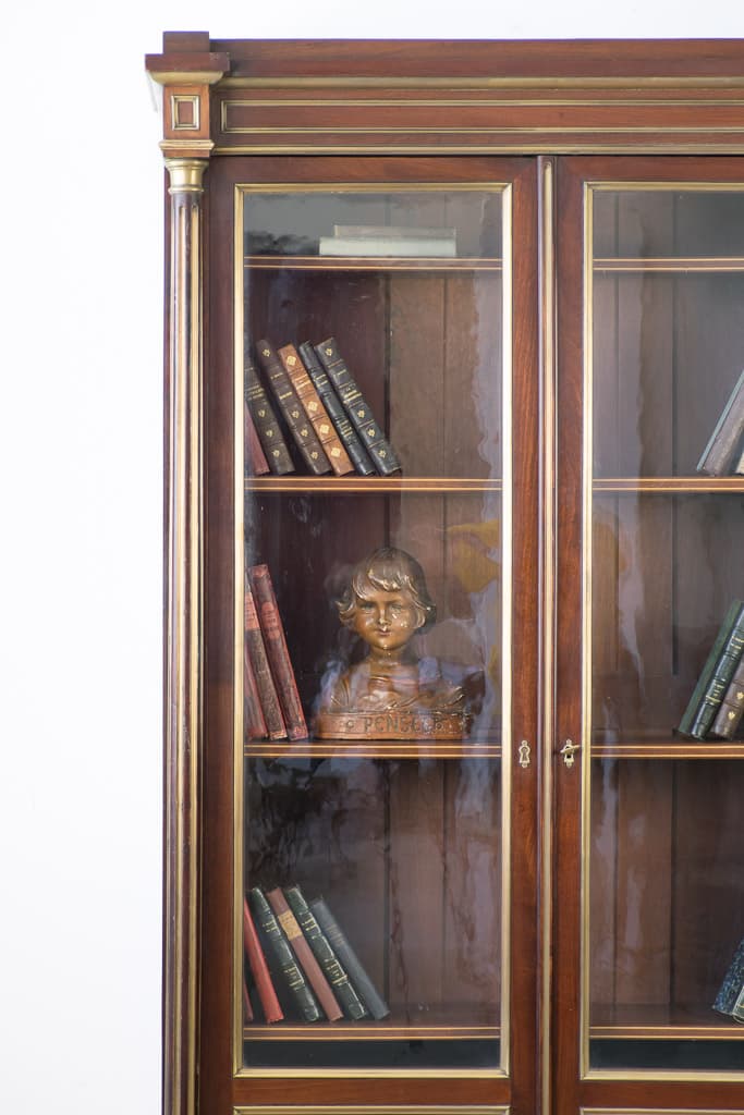 Early 20th Century French Louis XVI Style Cabinet - French antique display cabinet 3